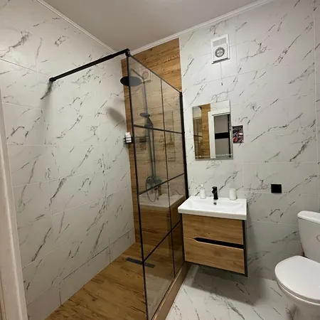 Dream Town Apartaments Біля Залізничного Вокзалу Lutsk Exterior photo
