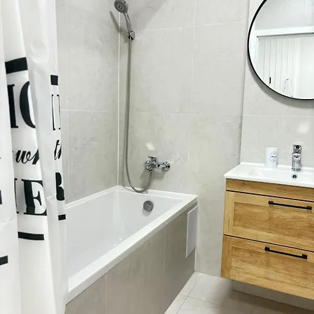 Dream Town Apartaments Біля Залізничного Вокзалу Lutsk Exterior photo