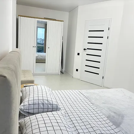 Dream Town Apartaments Біля Залізничного Вокзалу Lutsk Exterior photo