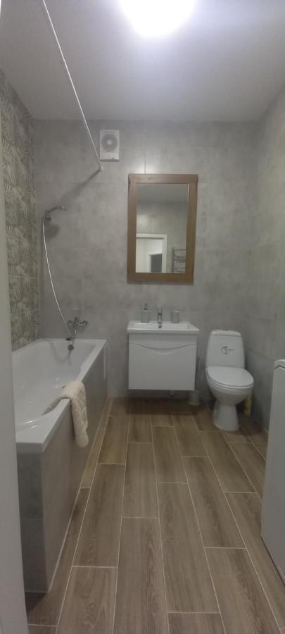 Dream Town біля залізничного вокзалу Apartment