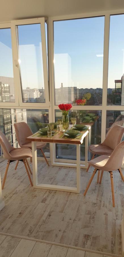 Apartment Dream Town біля залізничного вокзалу Lutsk