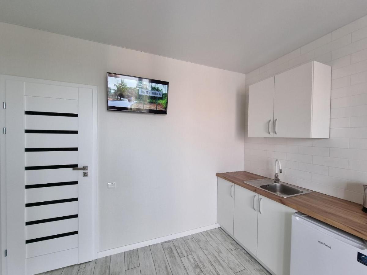 Dream Town біля залізничного вокзалу Apartment *